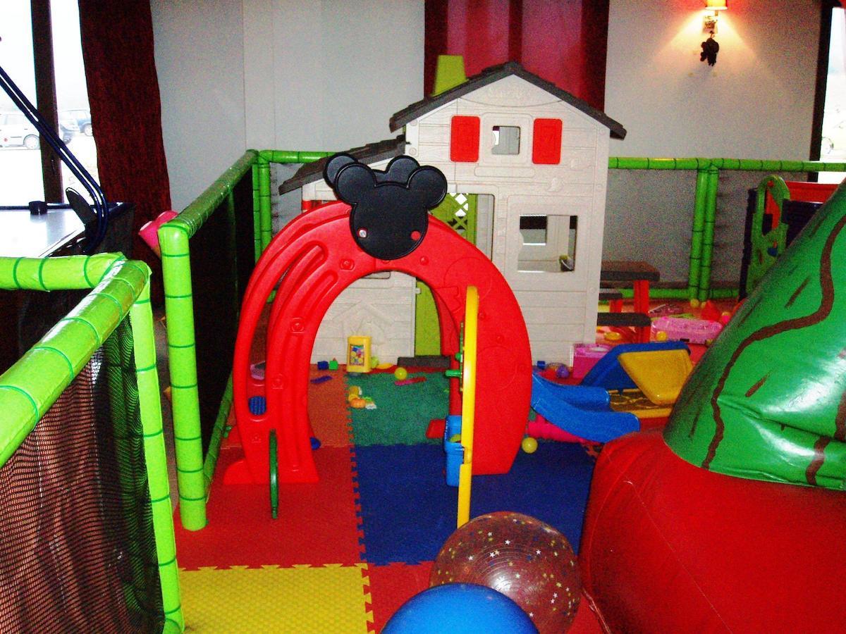 Orfeas Land Hotel Kormista Bagian luar foto